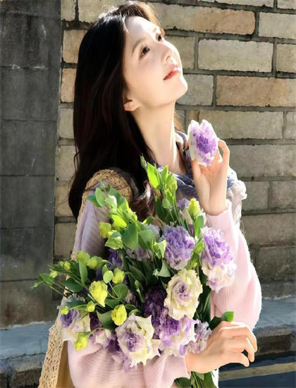 鄰家有女3完整版電影觀看_在沒人的教學樓里做老師什麼感覺